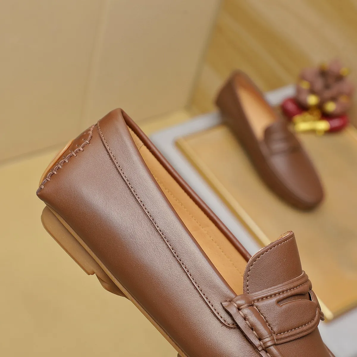 Men's shoes 💰360💰💰GUCCI Gucci official website synchronizes the latest model 🛃The upper is made of imported cowhide, 🐷leather lining, rubber outsole, 🎩🎩top-notch handcrafted workmanship with fine stitches and threads🔍definitely satisfy those perfectionist men who pursue high luxury quality 👏 Colors available! Code number 38-44 Large quantity in stock